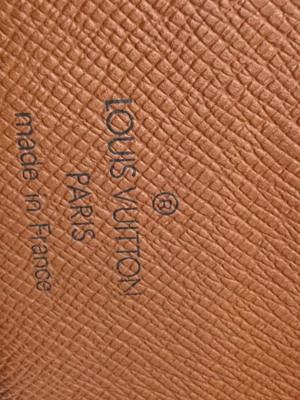 Louis Vuitton Porte‑Papier Zippé Wallet – Monogram Canvas – Vintage LV